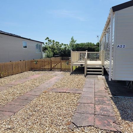 A22 Unity Beach Holiday Resort Unity Brean Sleeps 8 People 3 Bedrooms 1 Pet Stays Free Berrow 외부 사진